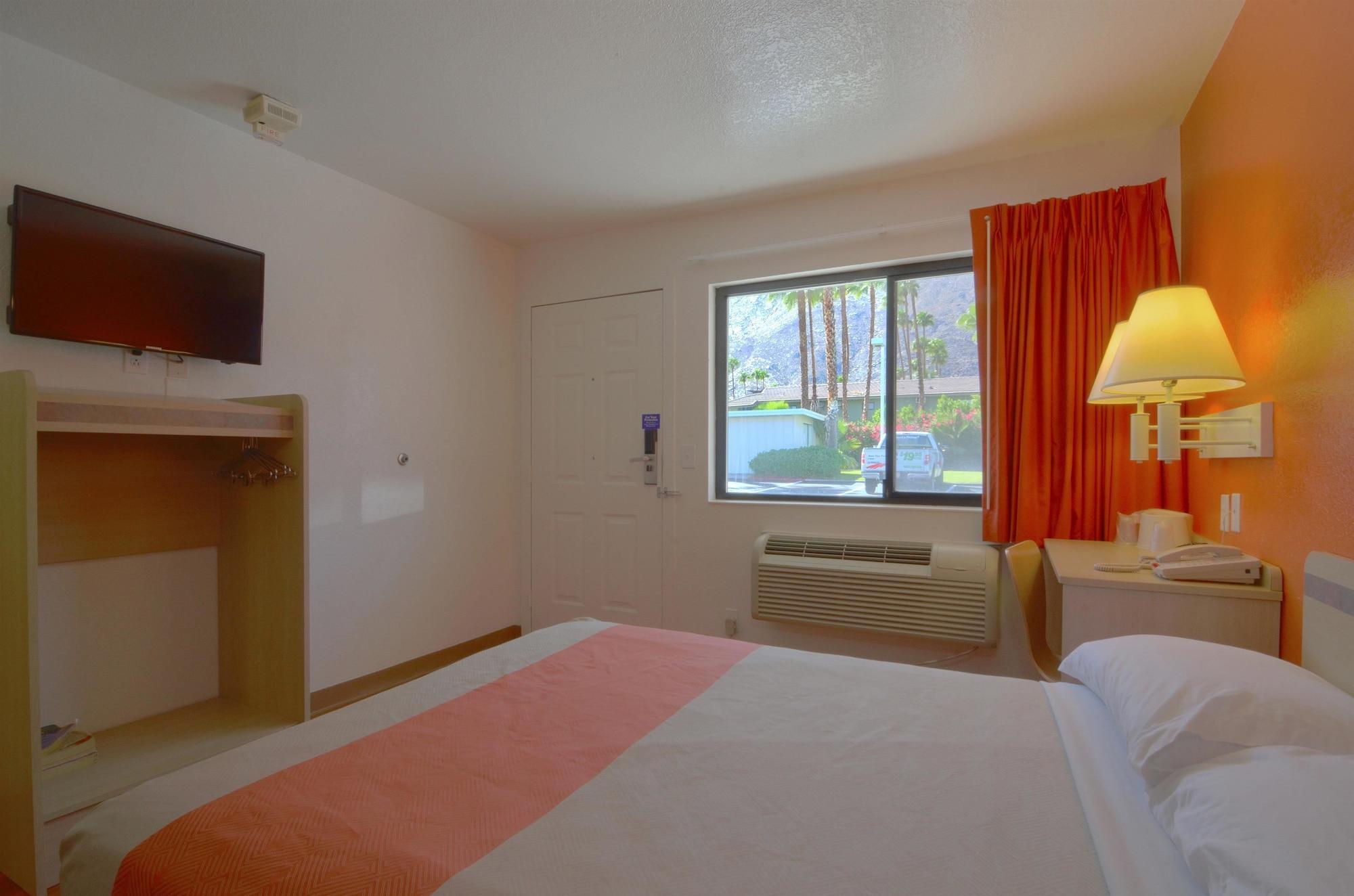 Motel 6-Palm Springs, Ca - East - Palm Canyon מראה חיצוני תמונה