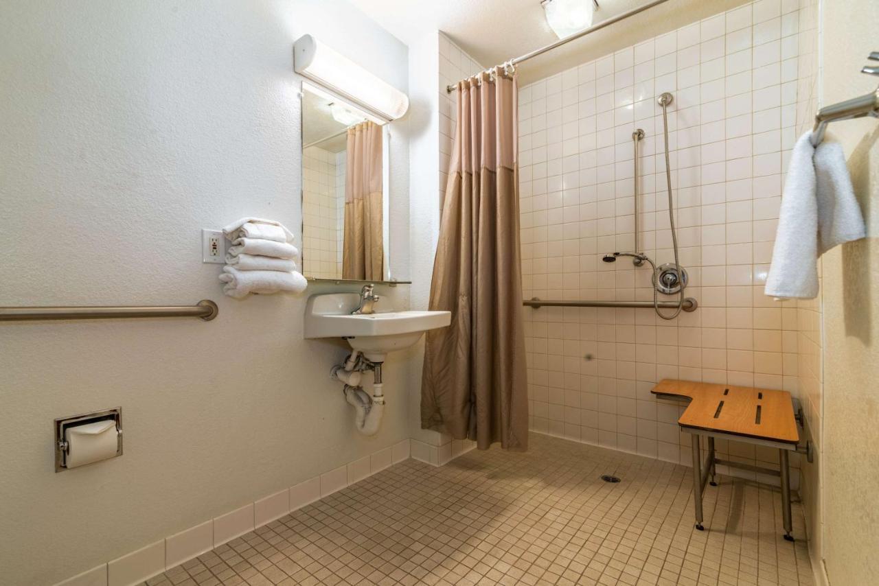 Motel 6-Palm Springs, Ca - East - Palm Canyon מראה חיצוני תמונה