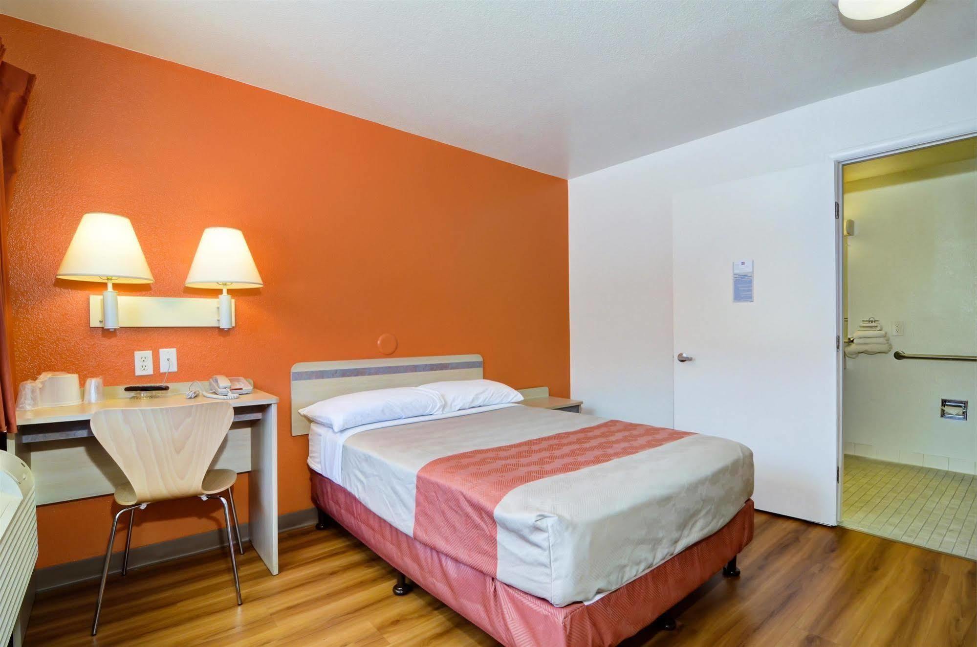 Motel 6-Palm Springs, Ca - East - Palm Canyon מראה חיצוני תמונה