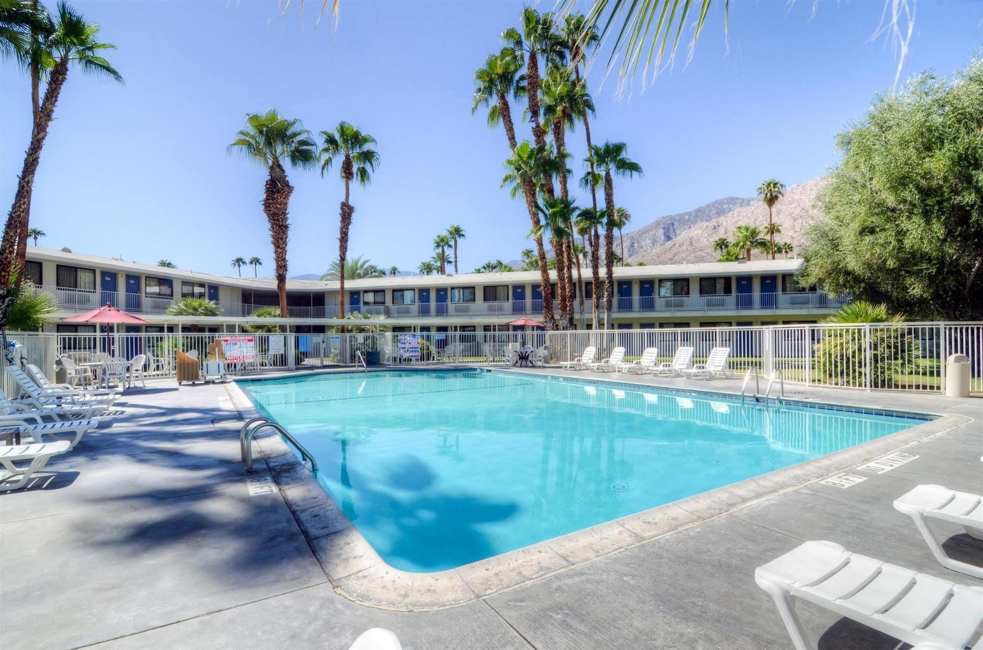 Motel 6-Palm Springs, Ca - East - Palm Canyon מראה חיצוני תמונה