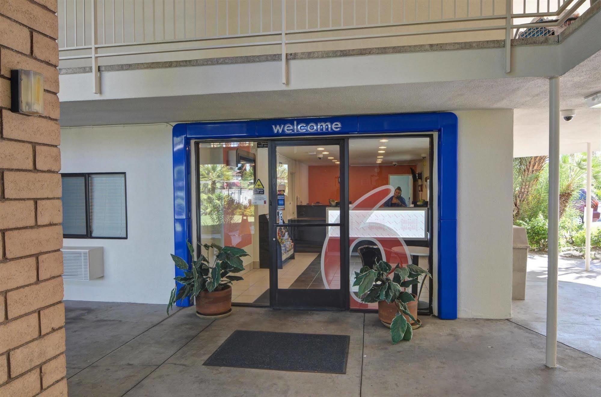 Motel 6-Palm Springs, Ca - East - Palm Canyon מראה חיצוני תמונה