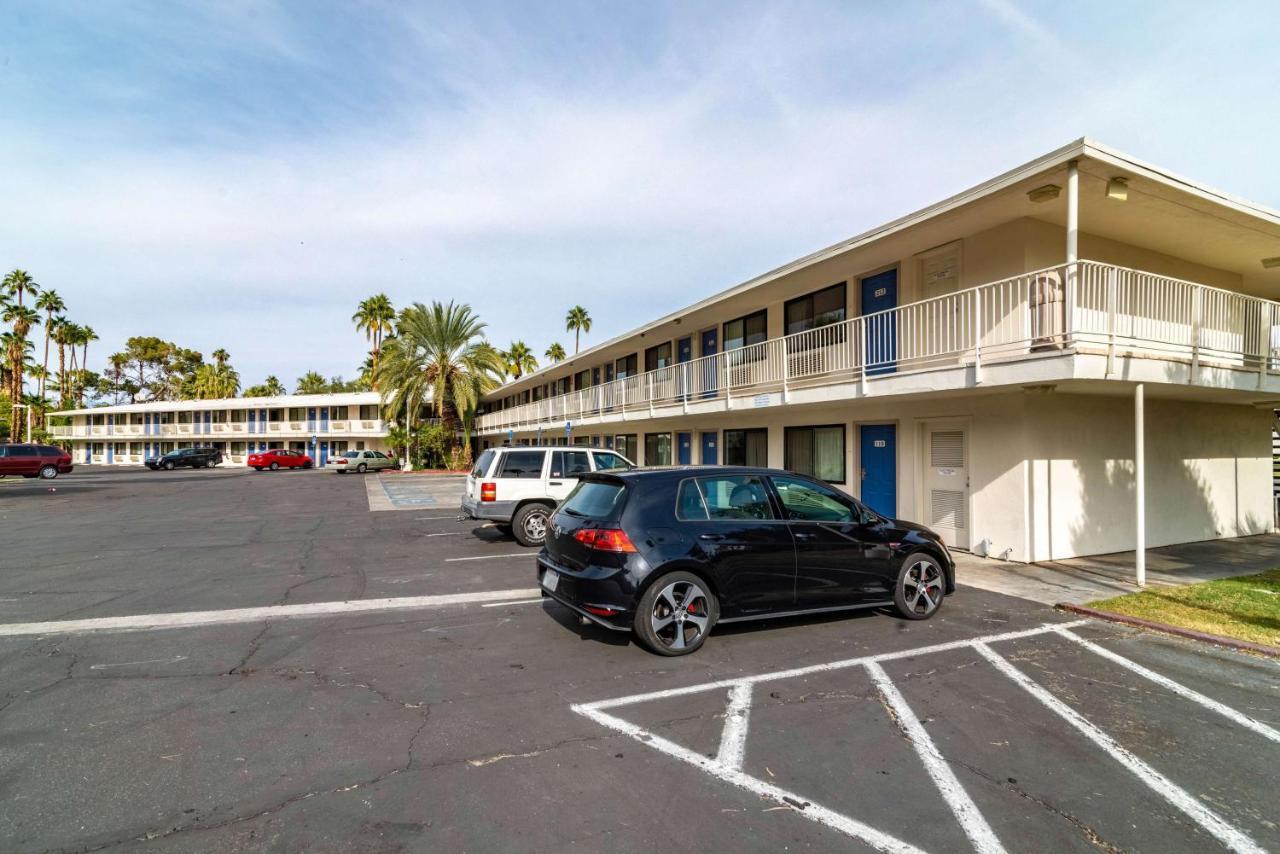 Motel 6-Palm Springs, Ca - East - Palm Canyon מראה חיצוני תמונה